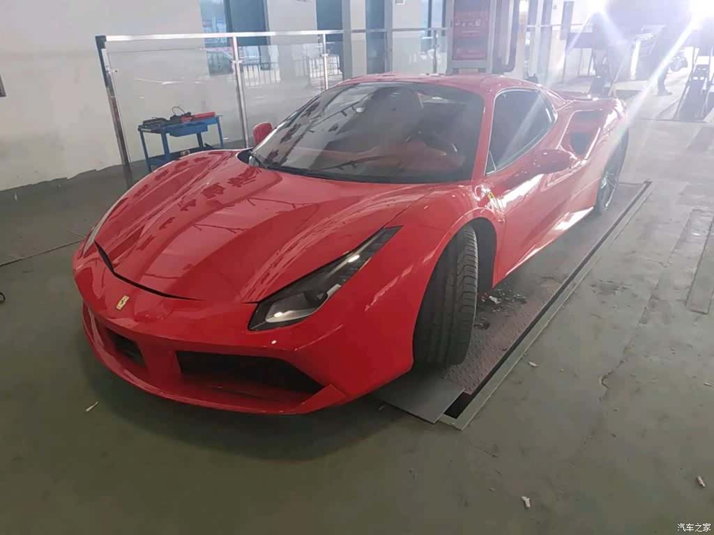 Ferrari 488, 2019 1