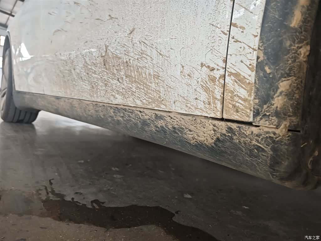 Tesla Model Y, 2025 21