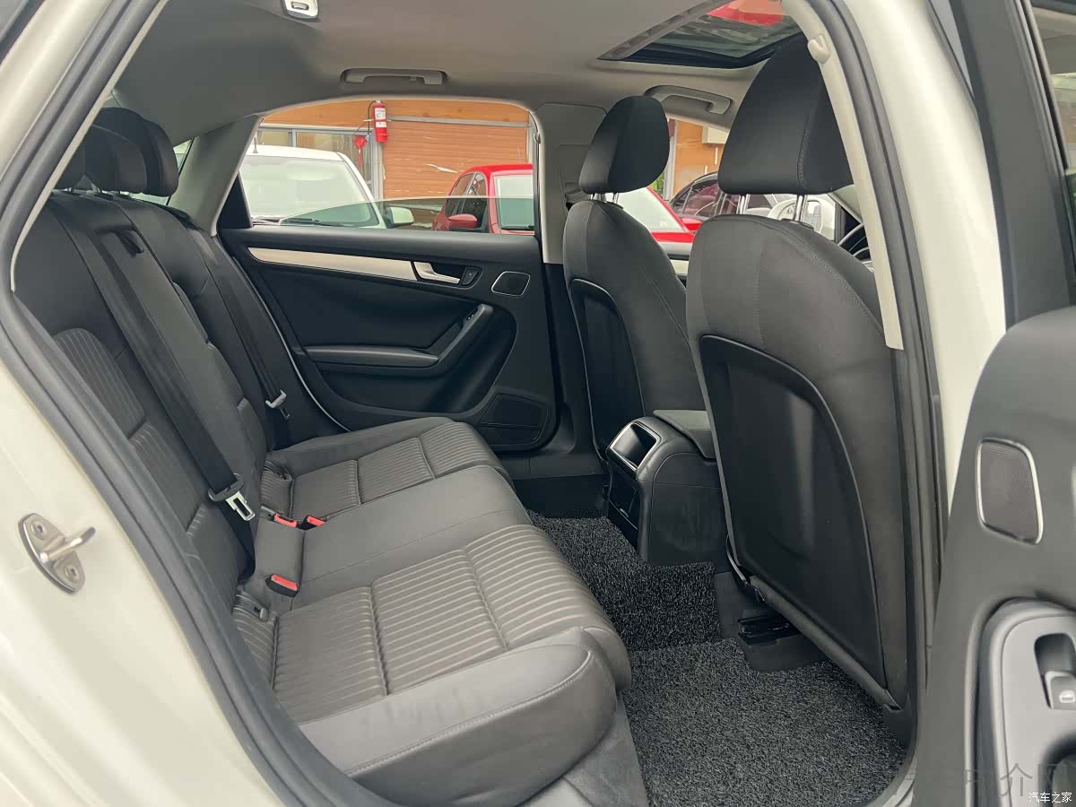 Audi A4L, 2011 7