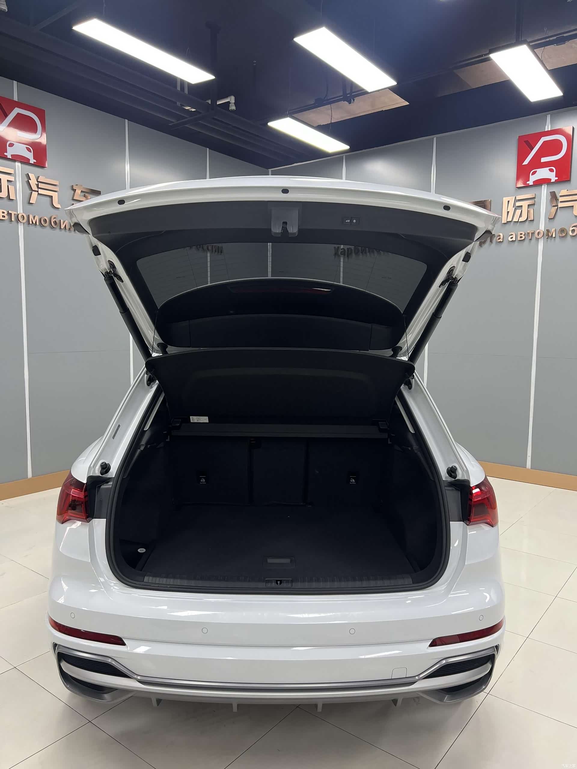 Audi Q3, 2023 все фото