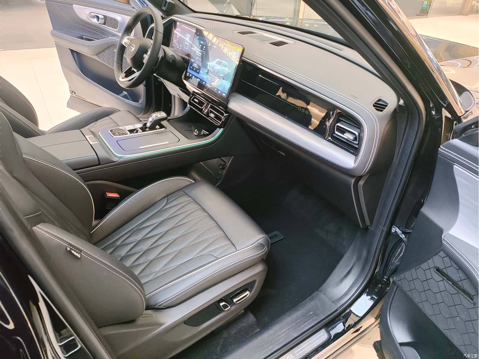 Trumpchi GS8, 2023 10