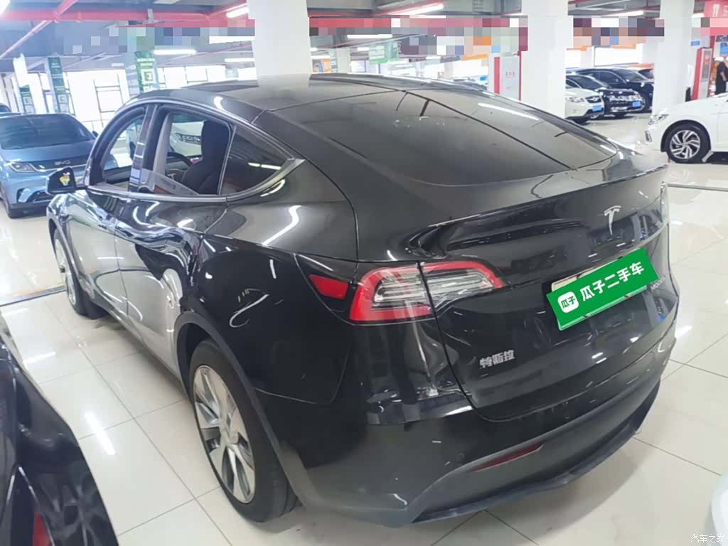 Tesla Model Y, 2022 все фото