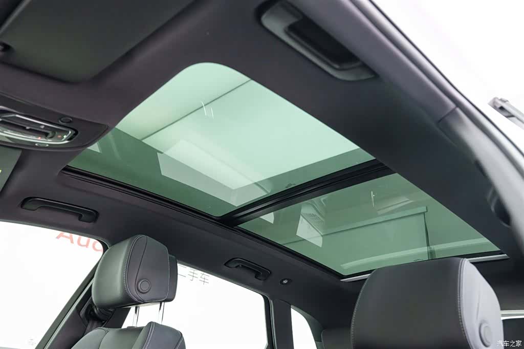 Audi Q5L, 2024 23