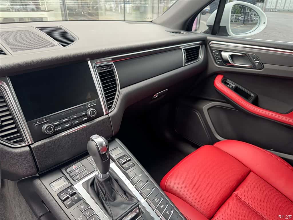 Porsche Macan, 2017 11