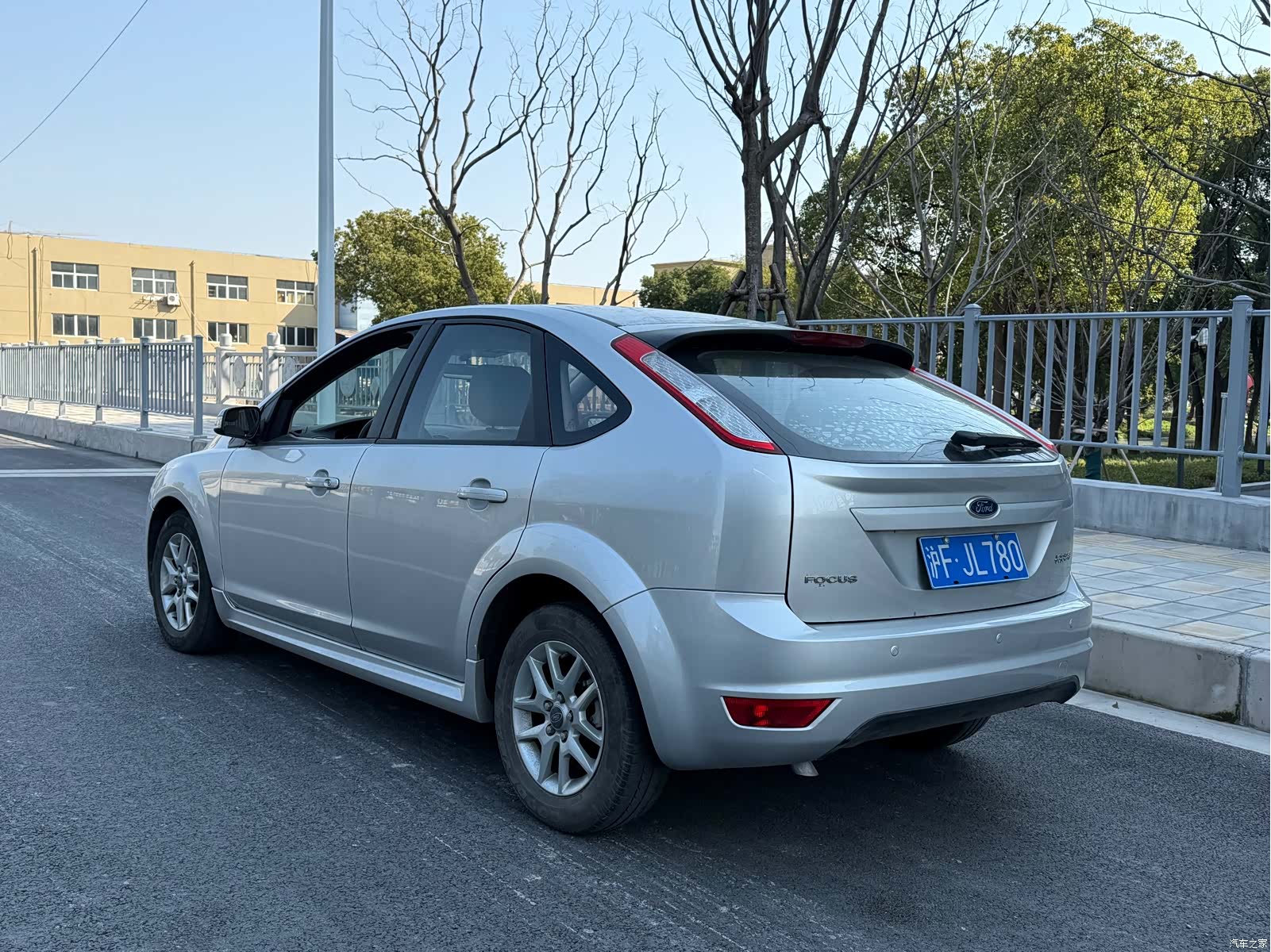 Ford Focus, 2010 12