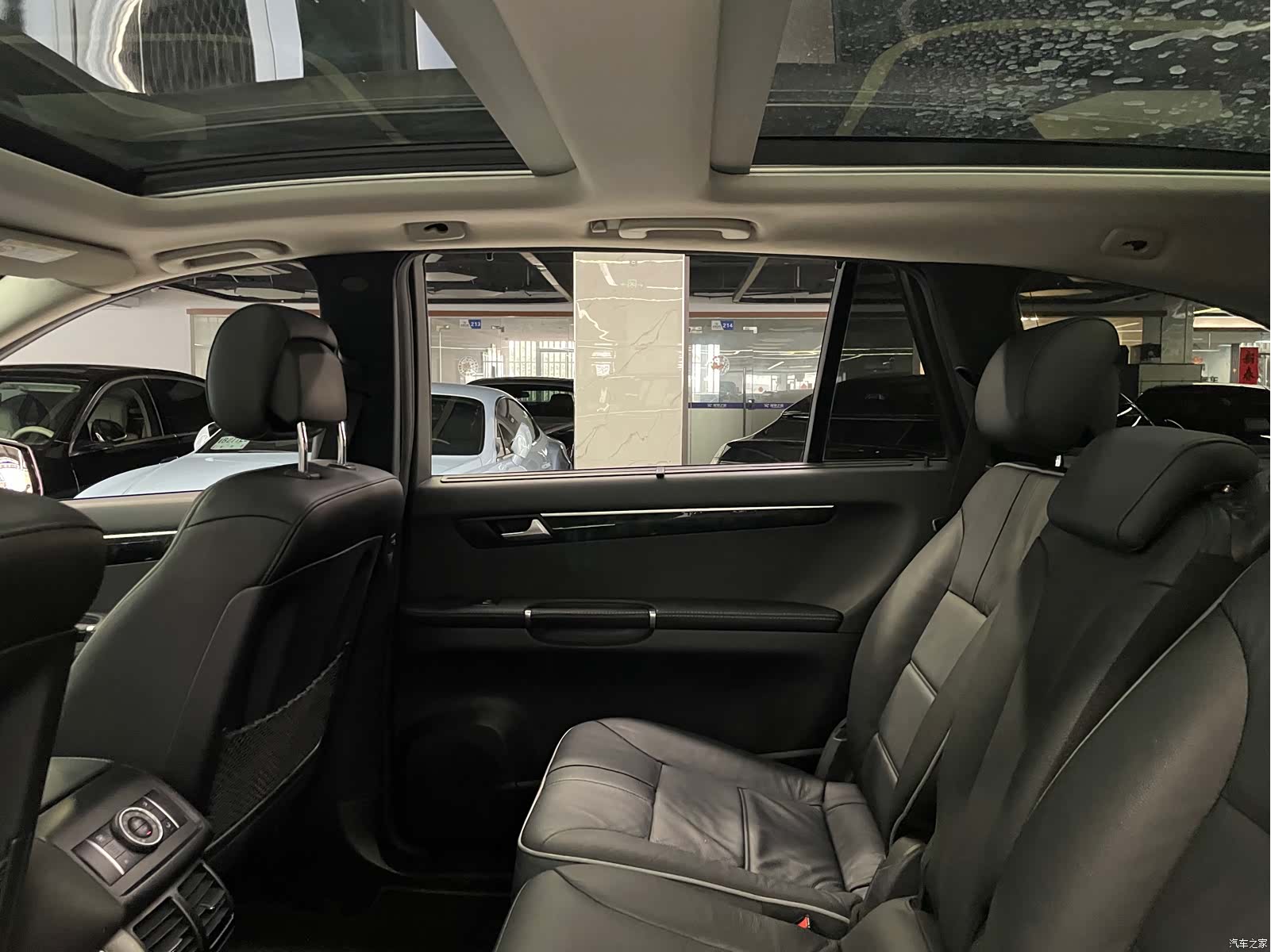 Mercedes-Benz R-Class, 2017 34