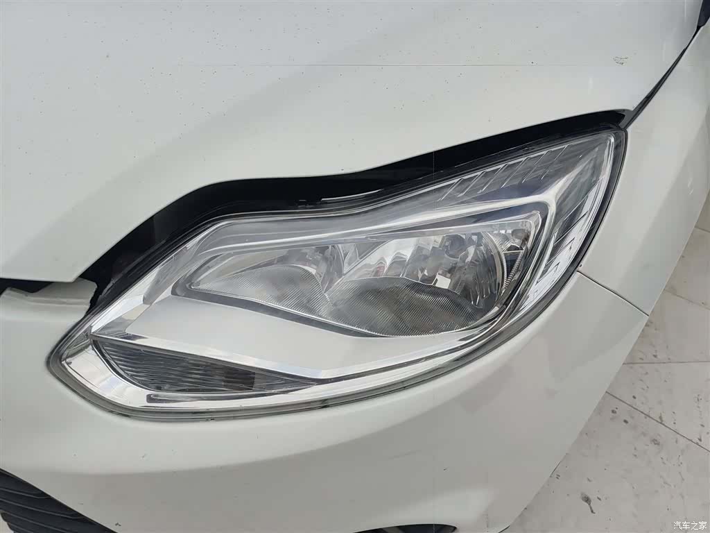 Ford Focus, 2015 18
