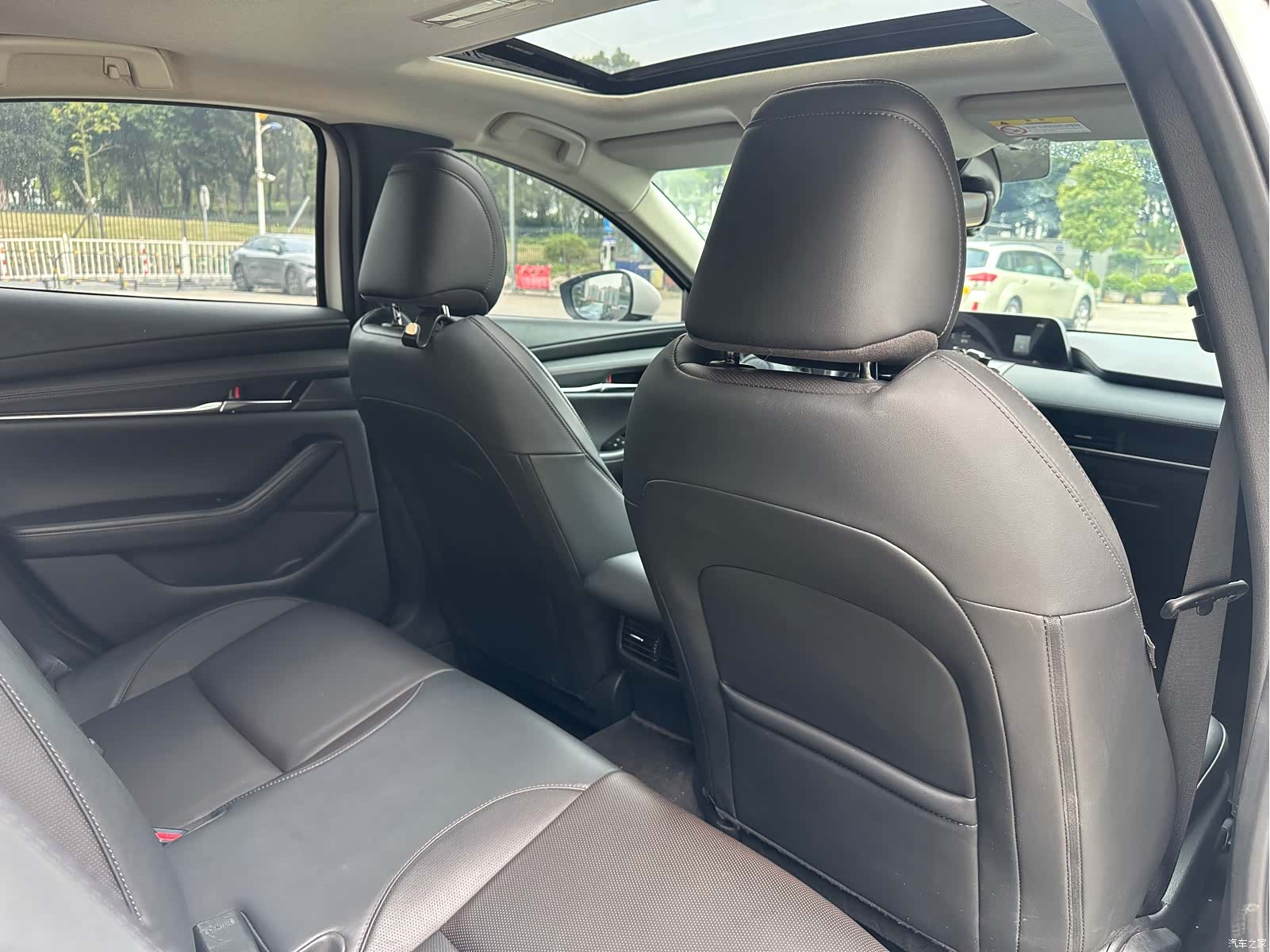 Mazda Mazda3, 2023 28
