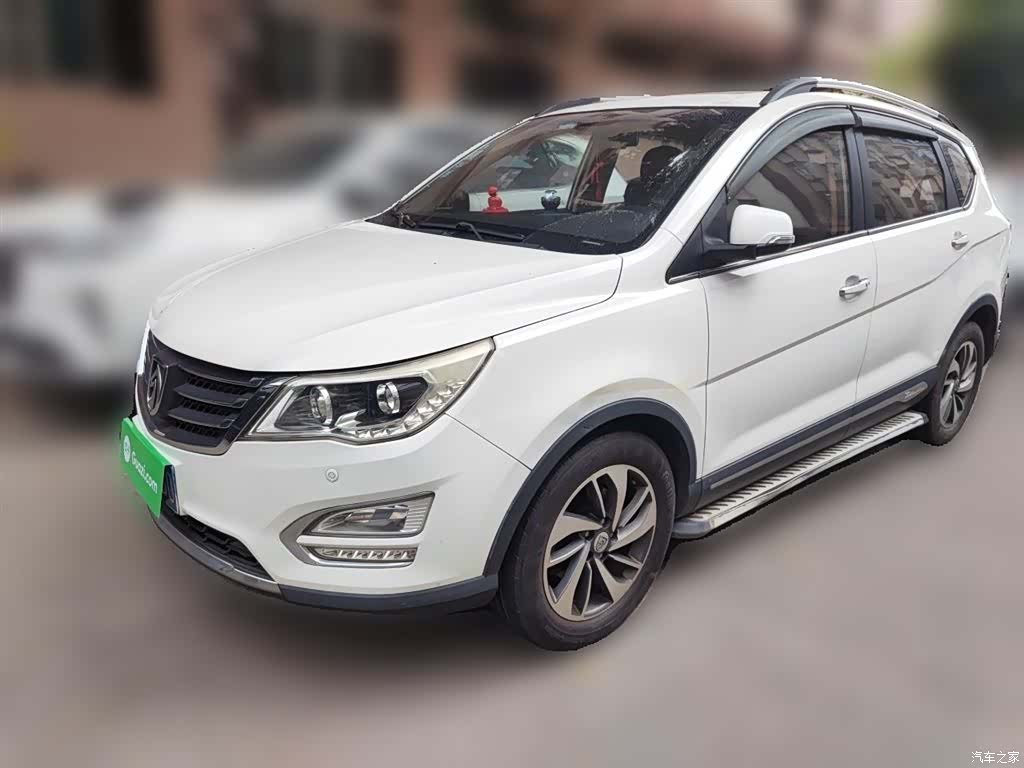 Wuling 560, 2016 1