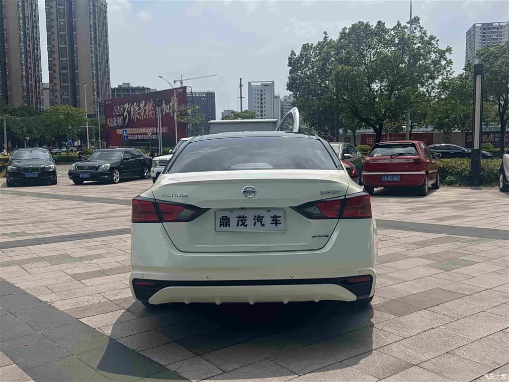 Nissan Teana, 2022 все фото
