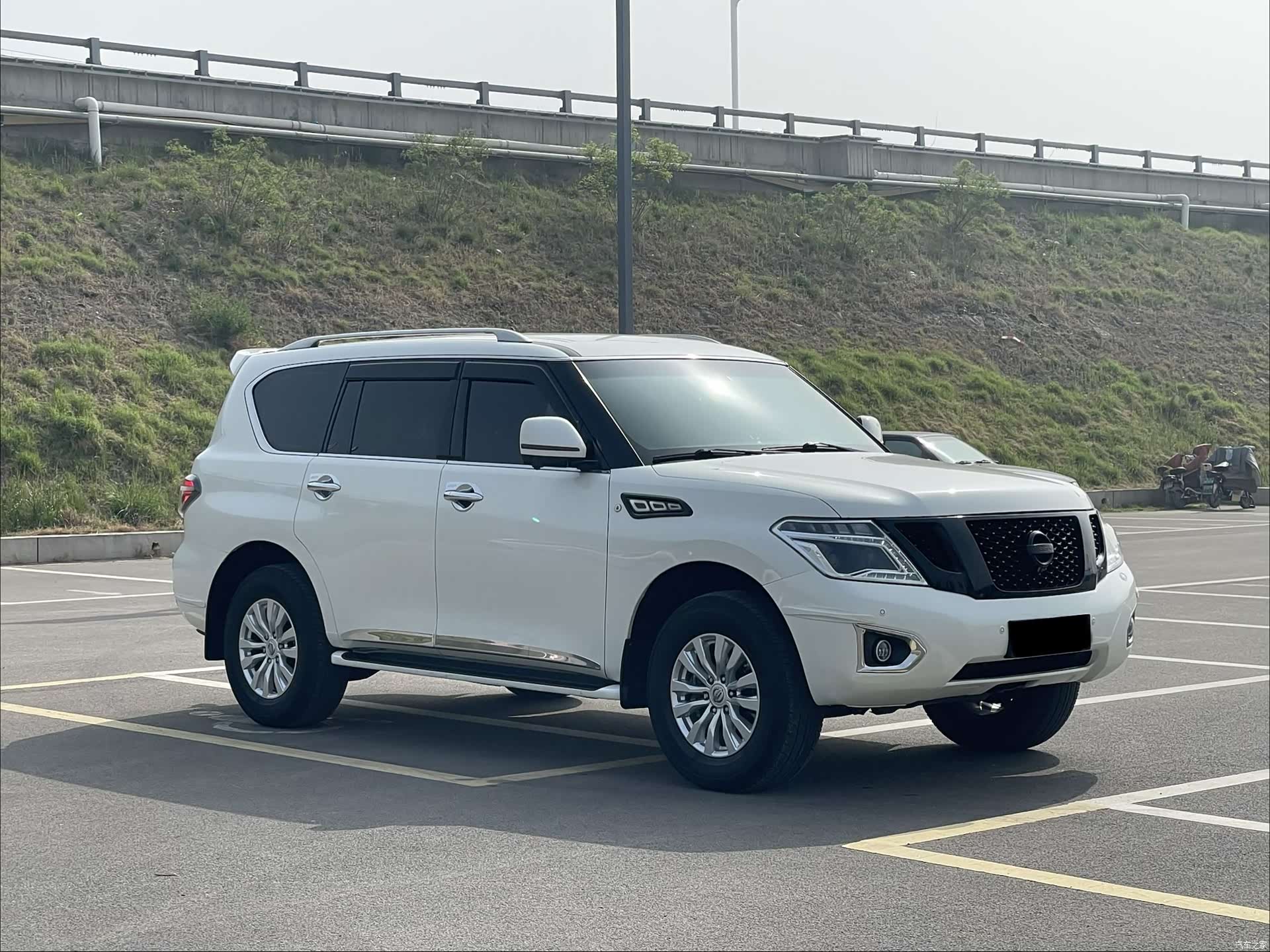 Nissan Patrol, 2017 3