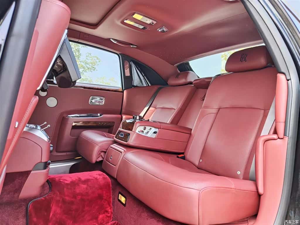 Rolls-Royce Ghost, 2013 6
