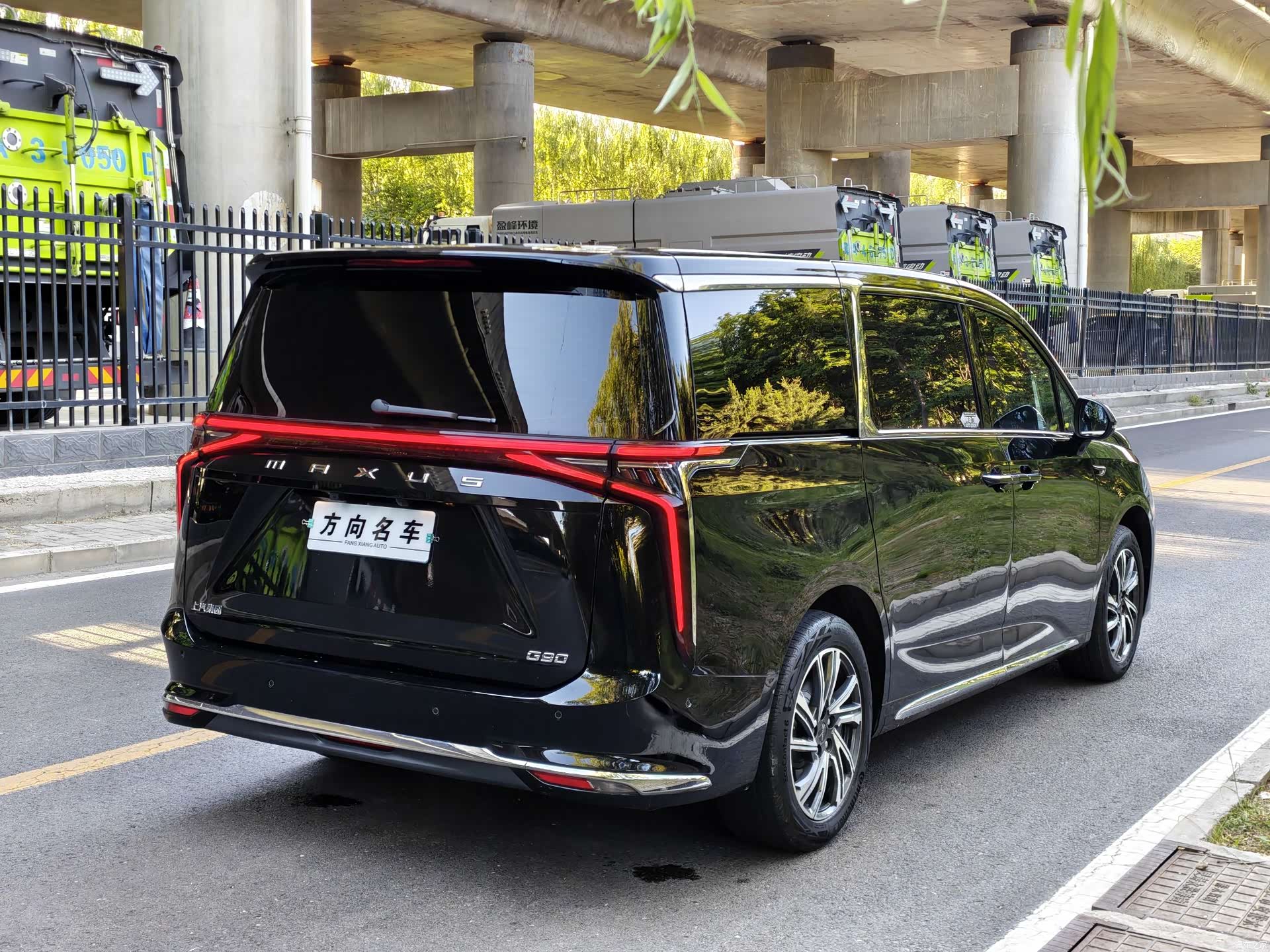 Maxus G90, 2023 33