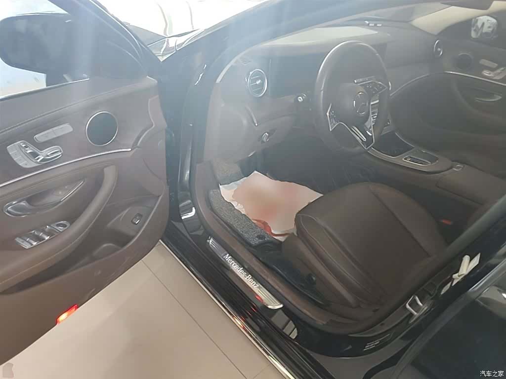 Mercedes-Benz E-Class, 2022 16