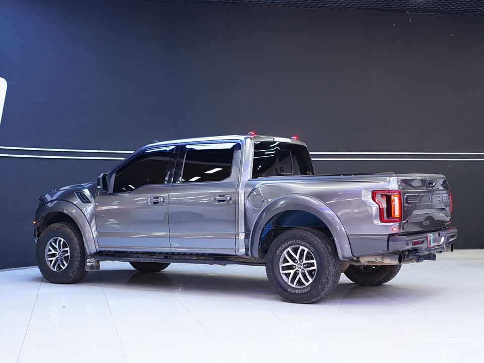 Ford F-150 Raptor