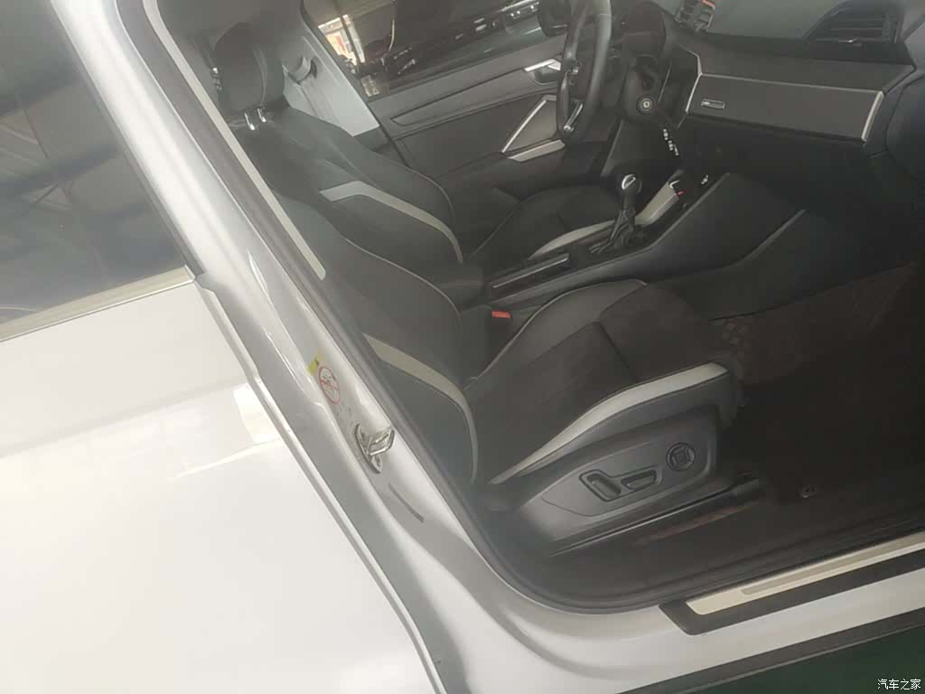 Audi Q3, 2022 25