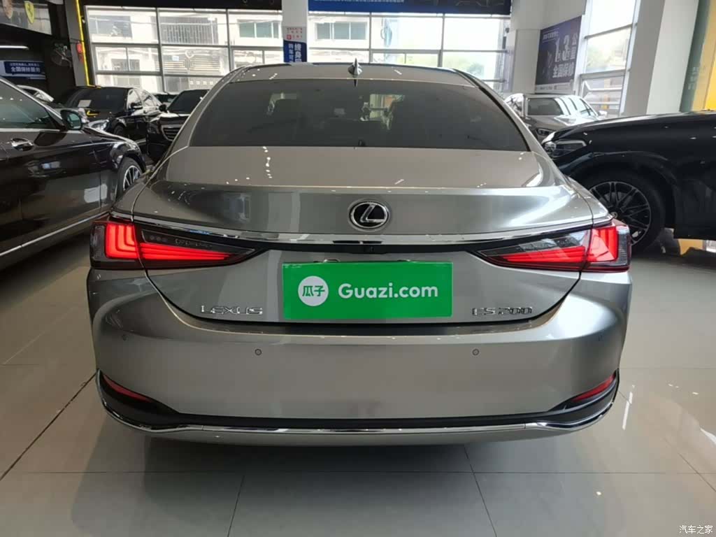 Lexus ES, 2022 6