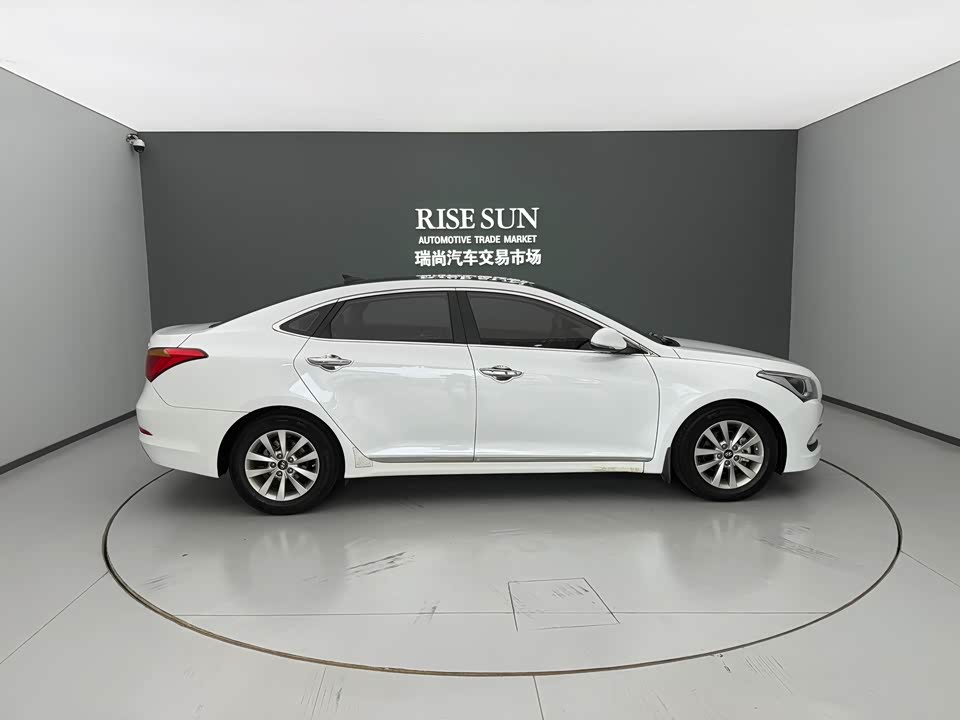 Hyundai Name picture