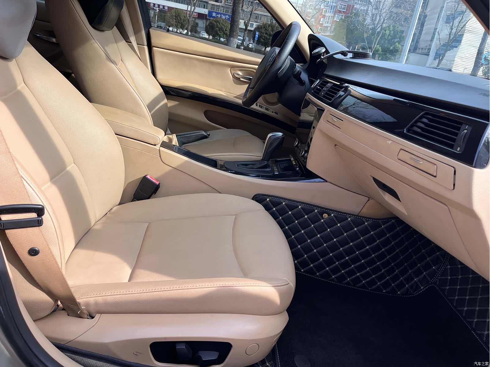 BMW 3 Series, 2012 11