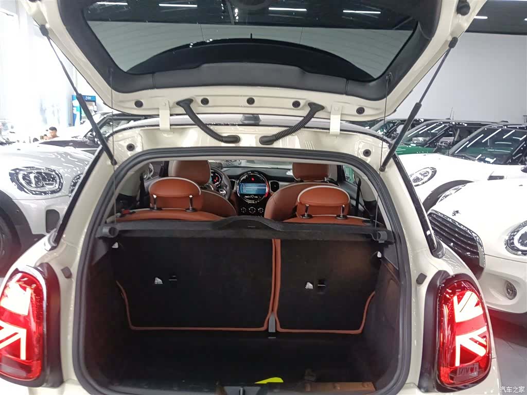 Mini Cooper, 2023 19