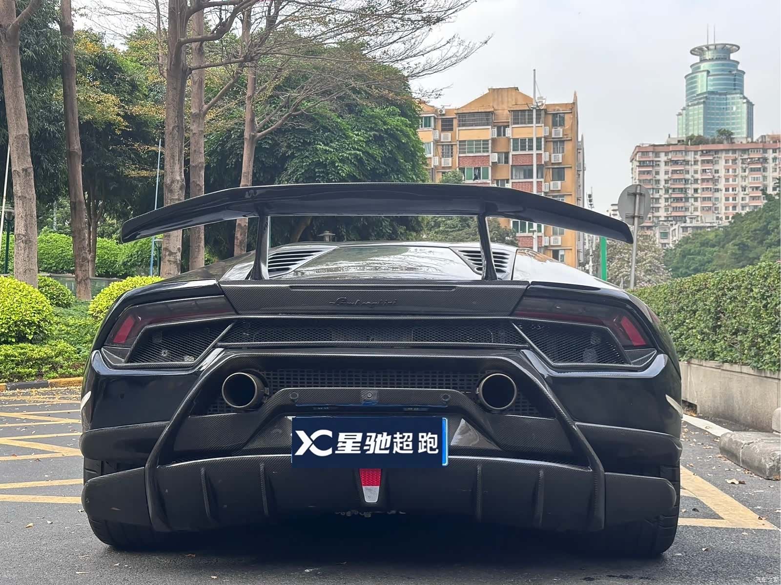 Lamborghini Huracán, 2015 все фото
