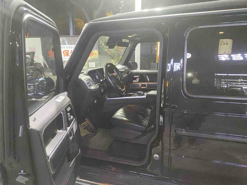 Mercedes-Benz G-class