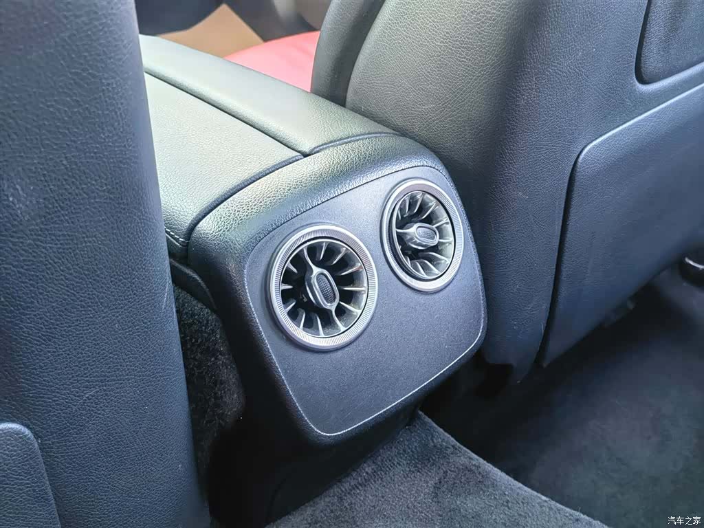 Mercedes-Benz E-Class, 2021 34