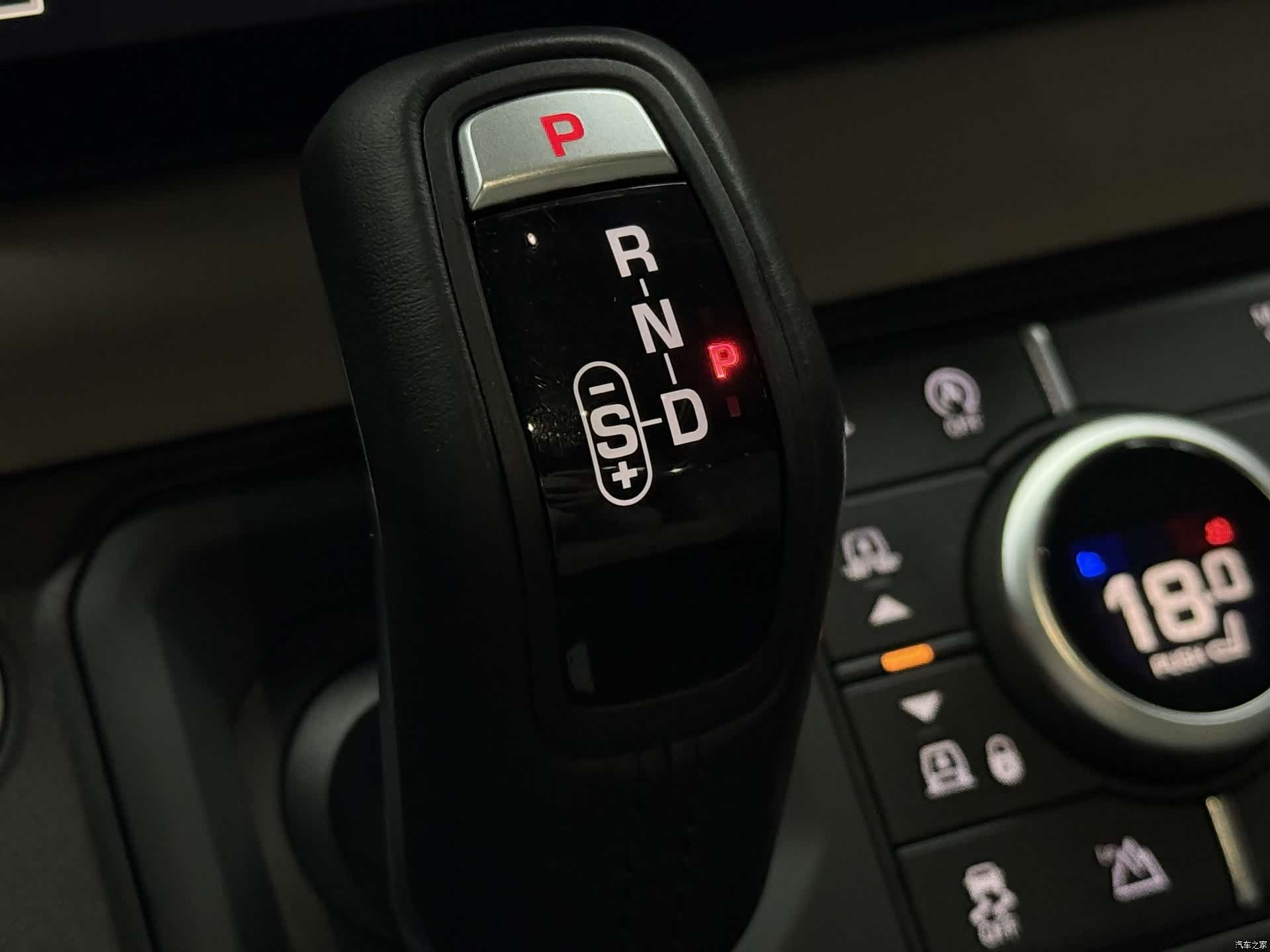 Land Rover Defender, 2021 12