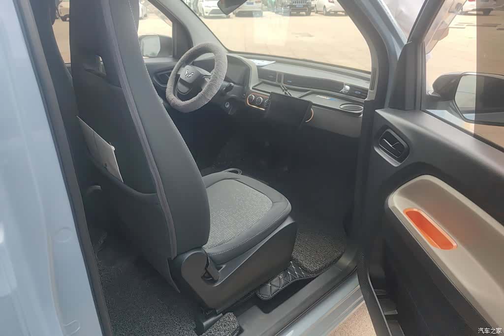 Wuling MINIEV, 2021 8