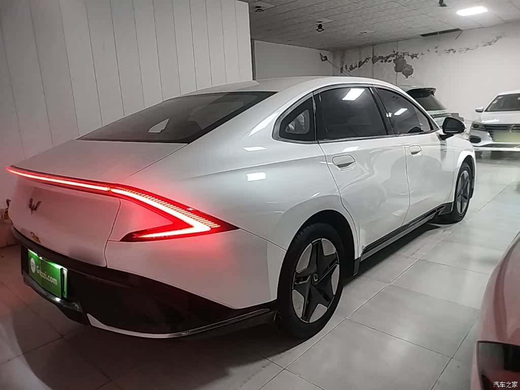 Wuling E5, 2024 7