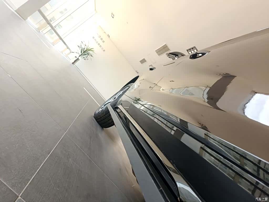 Audi Q5L, 2025 21