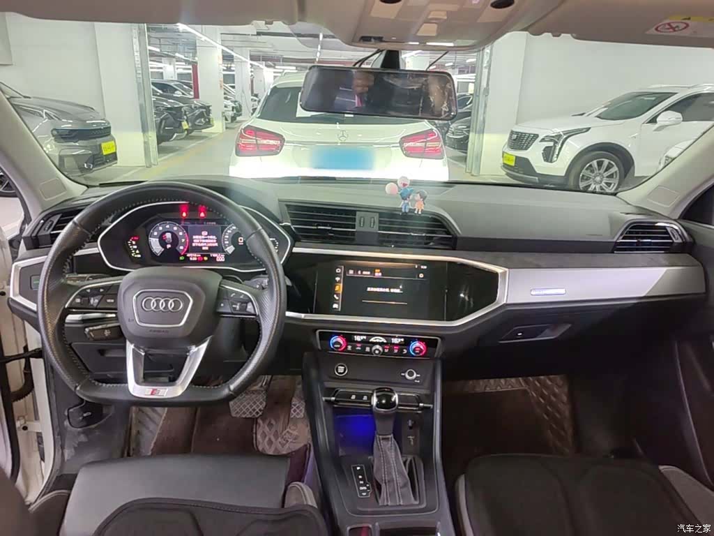 Audi Q3, 2022 10
