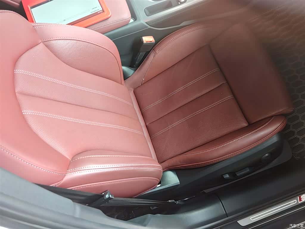 Audi A4L, 2022 25