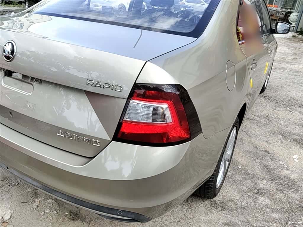 Skoda Rapid, 2017 8