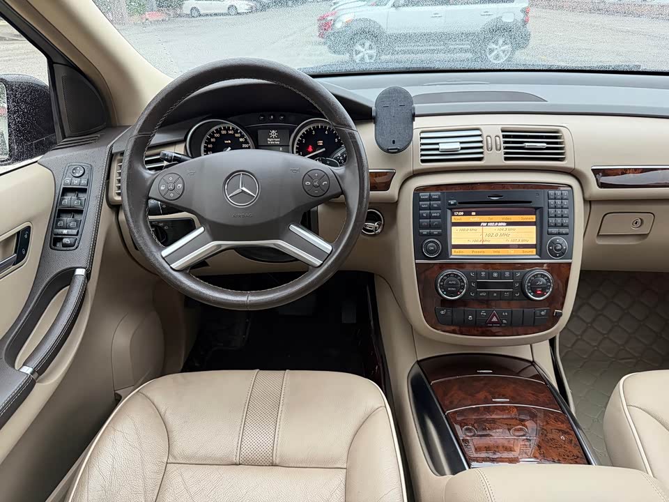 Mercedes-Benz R-class