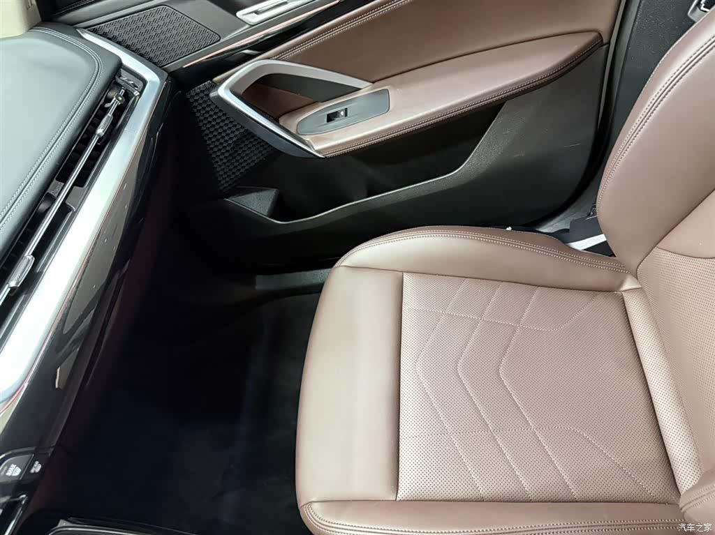 BMW X1, 2024 13