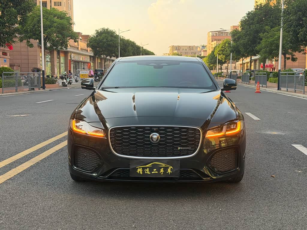 Jaguar XFL 2021 XFL 2.0T P300 Flagship Sport