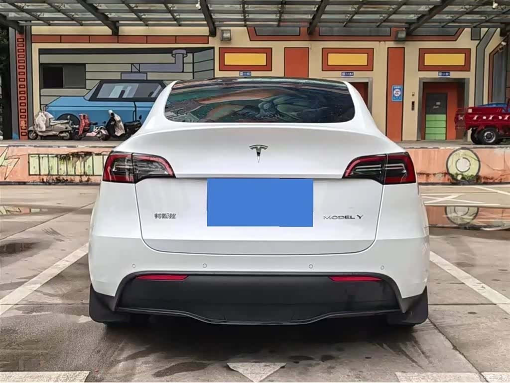 Tesla Model Y, 2024 20