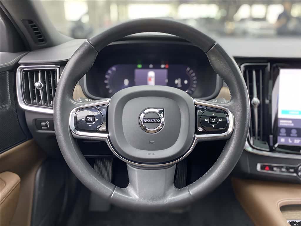 Volvo S90, 2022 все фото