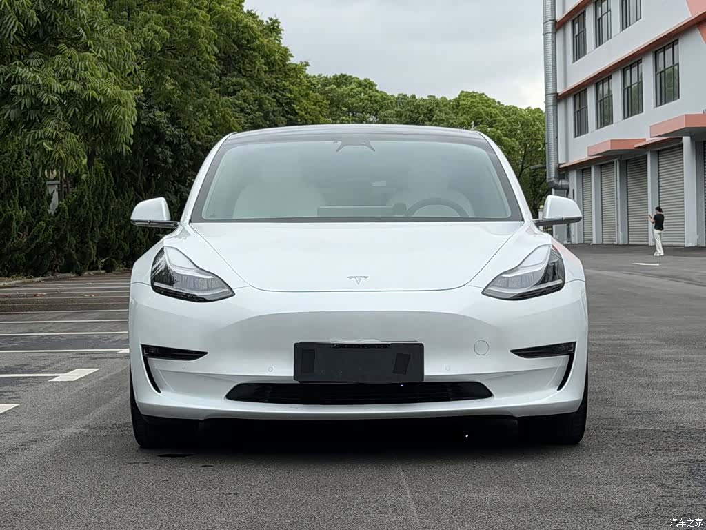Tesla Model 3, 2020 24