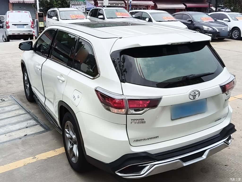 Toyota Highlander, 2015 все фото