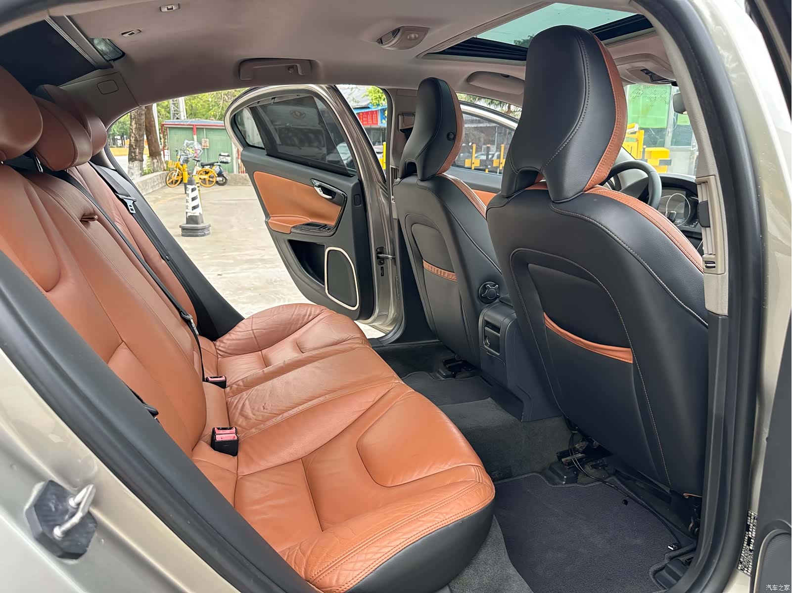 Volvo S60, 2014 15
