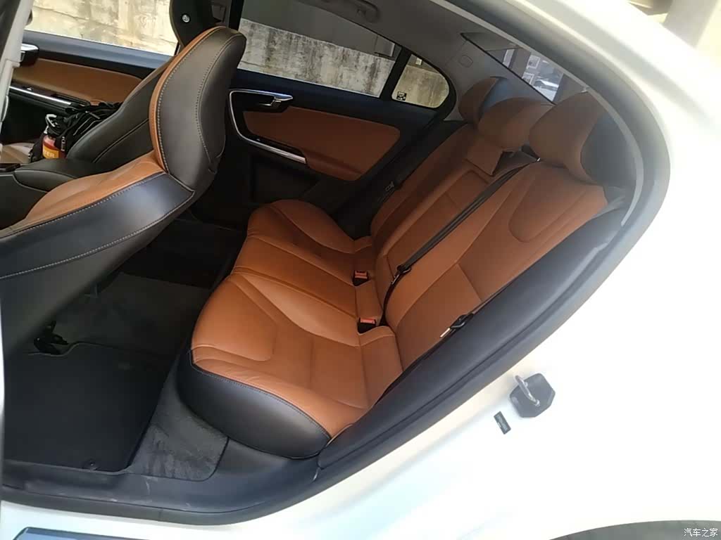 Volvo S60, 2017 17
