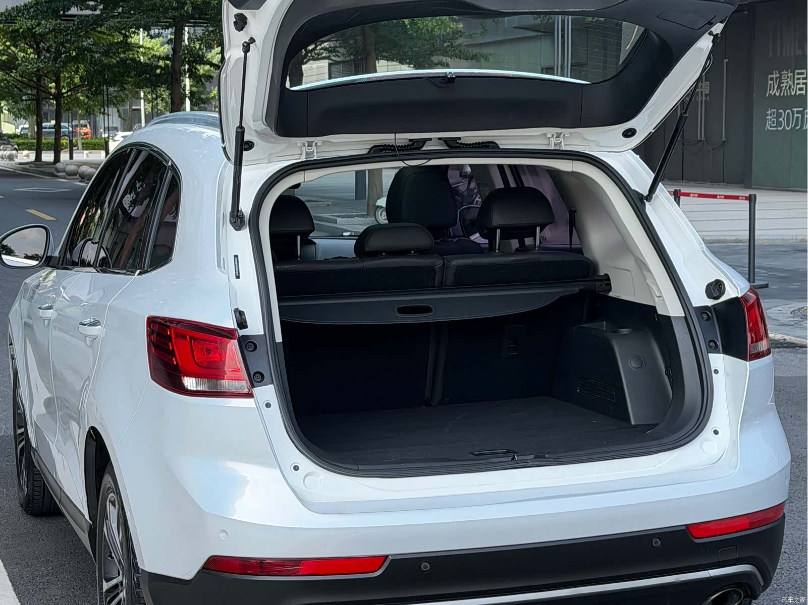 Borgward BX7, 2016 17