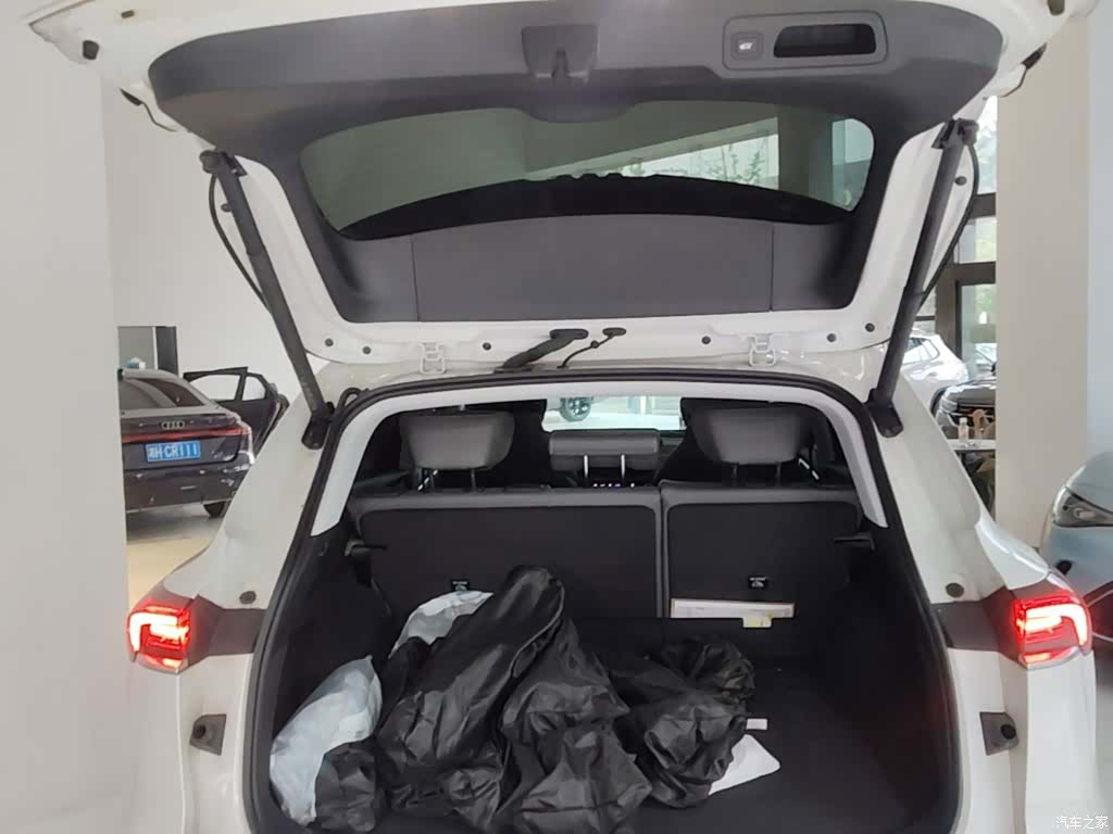 Buick E5, 2025 15