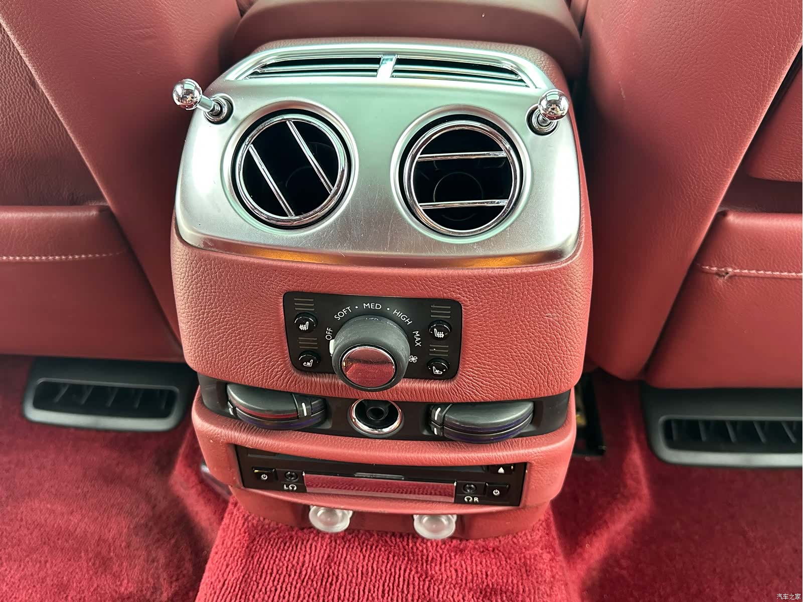 Rolls-Royce Ghost, 2011 9