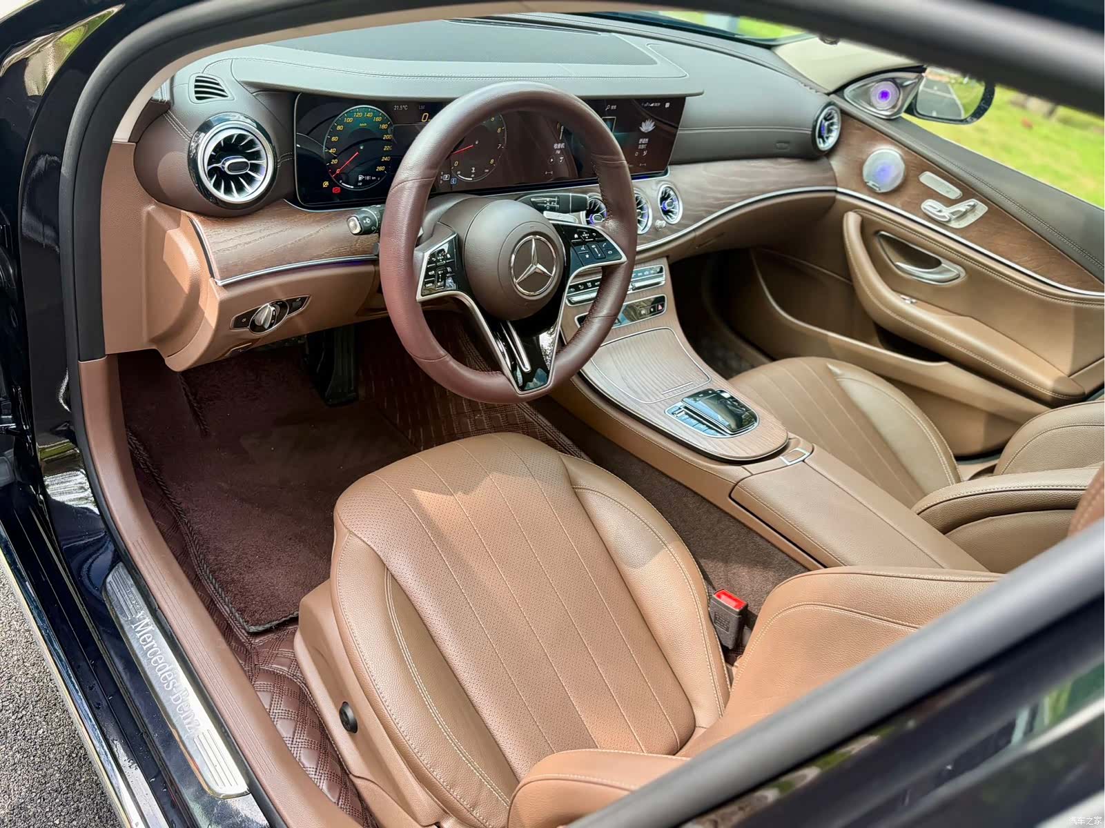 Mercedes-Benz E-Class, 2023 4