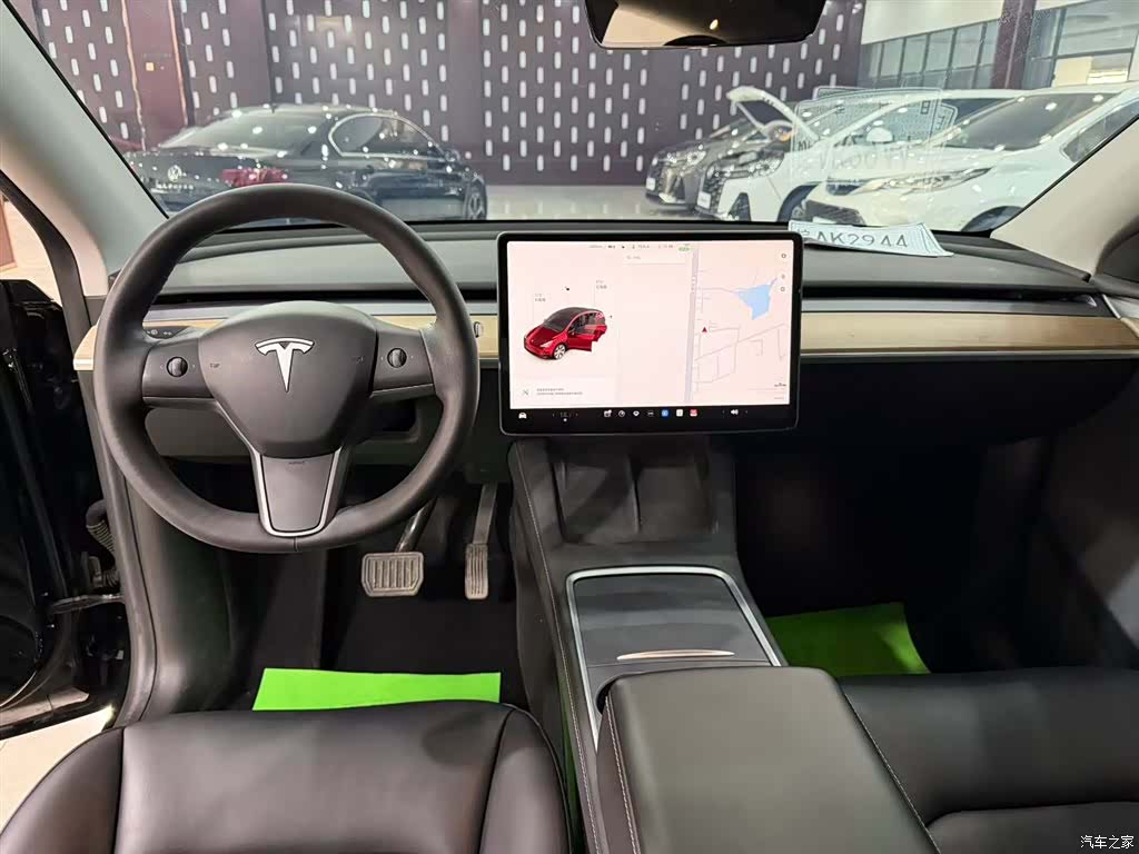 Tesla Model Y, 2024 7