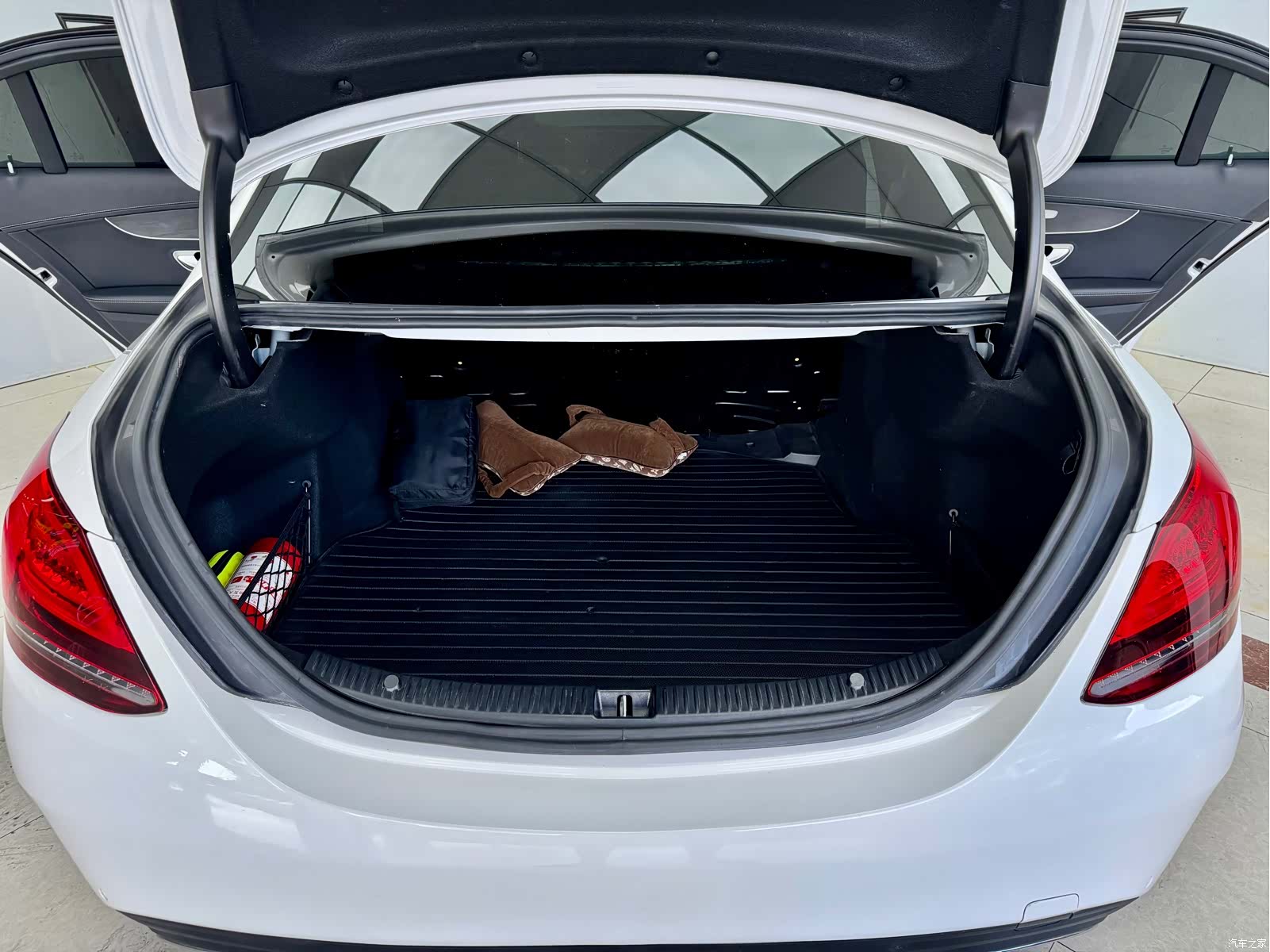Mercedes-Benz C-Class, 2021 24