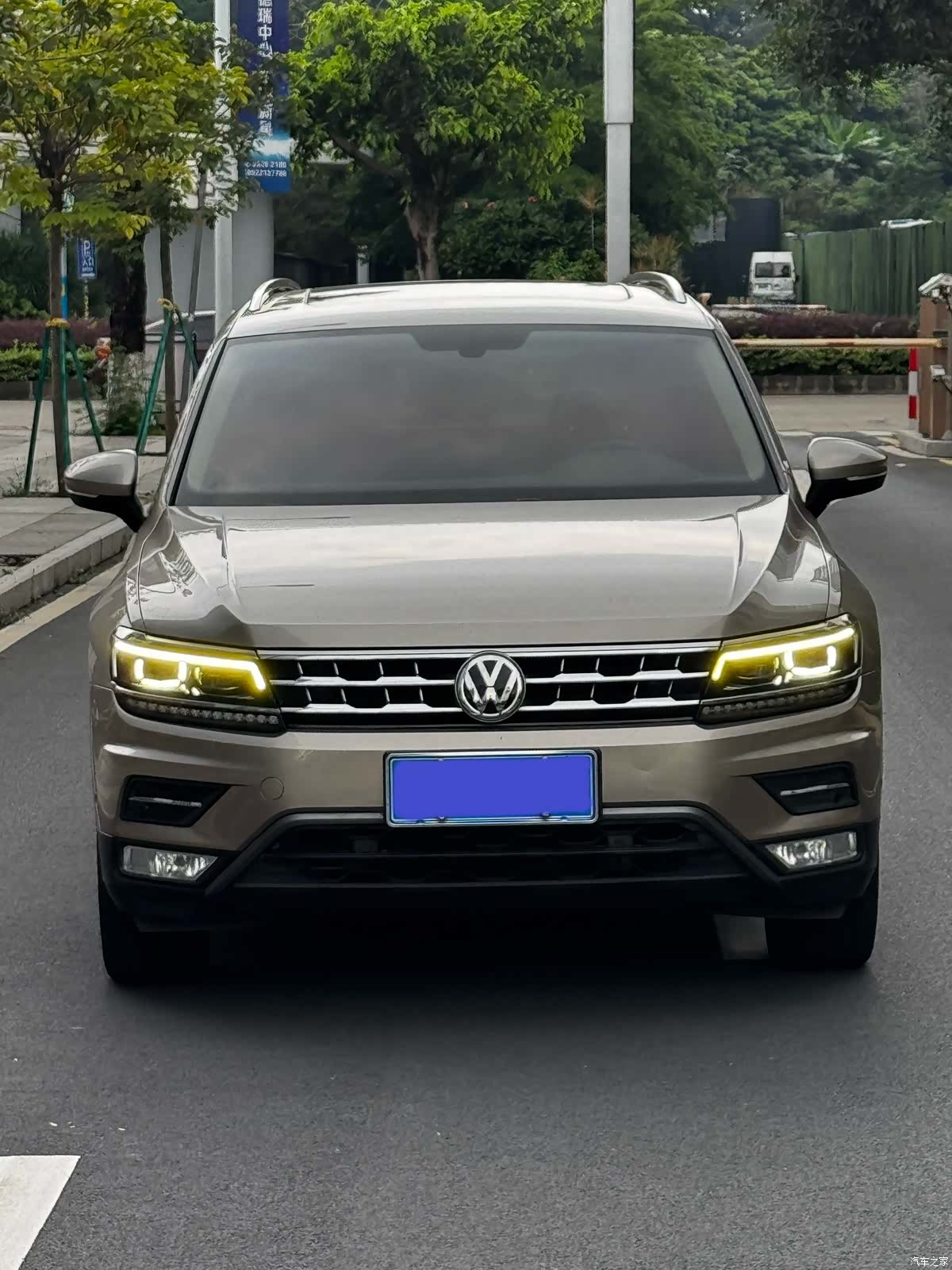 Volkswagen Tiguan L, 2017 2